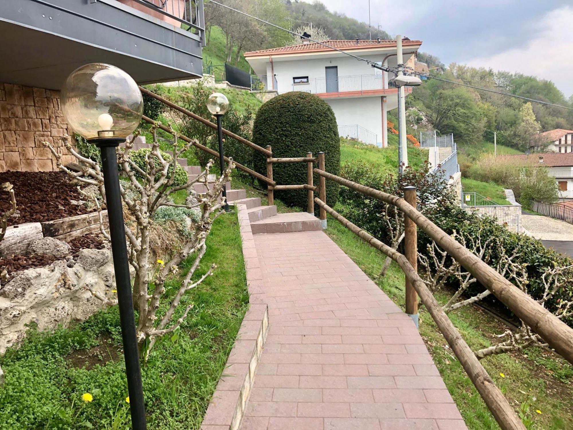 La Casa Di Rose Villa Fonteno Exterior foto
